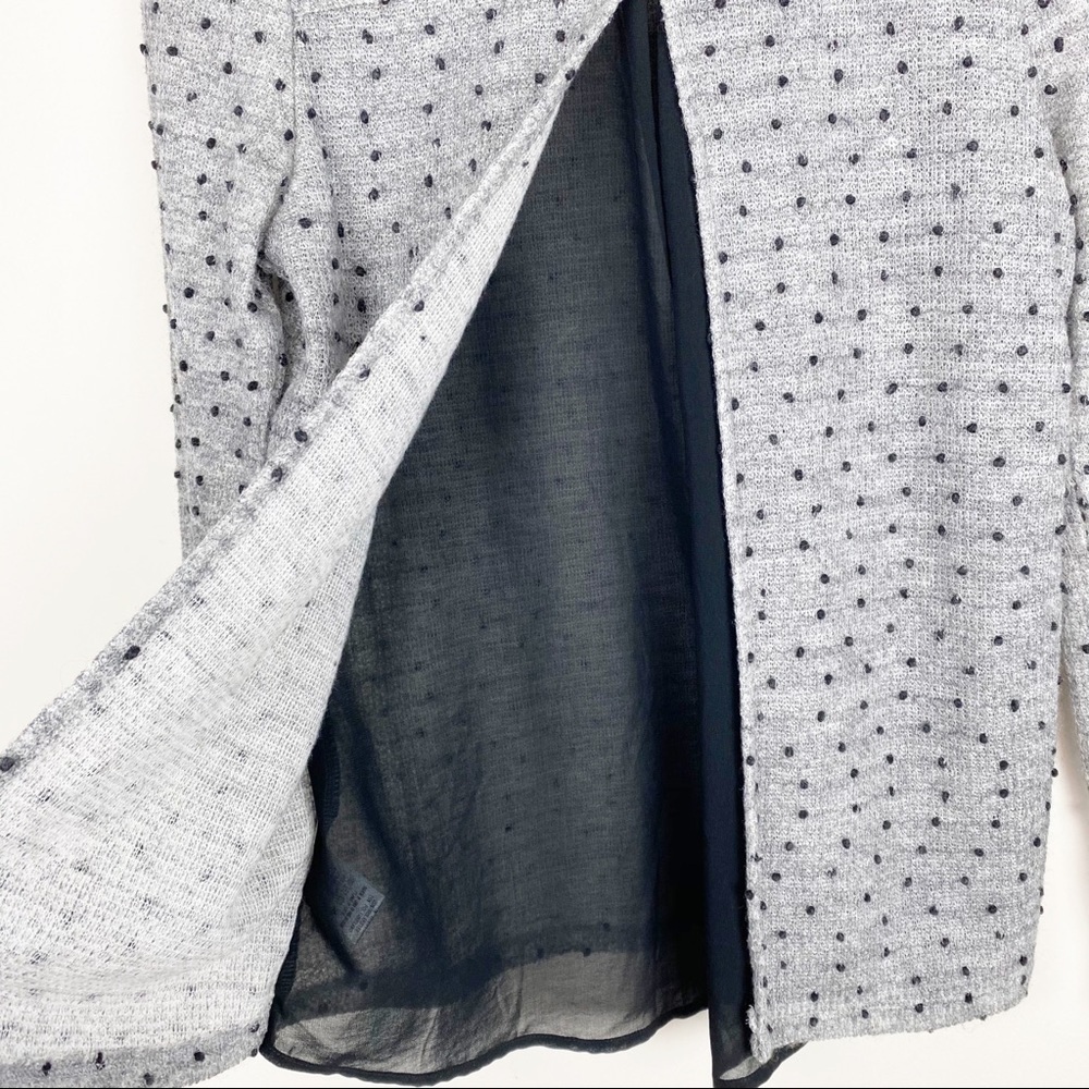 Lulumari Sweater with split back - Picture 11 of 13